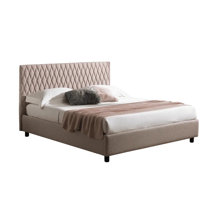 Cama tapizada beige con cabecero capitoné en rombos Cama tapizada beige con cabecero capitoné en rombos